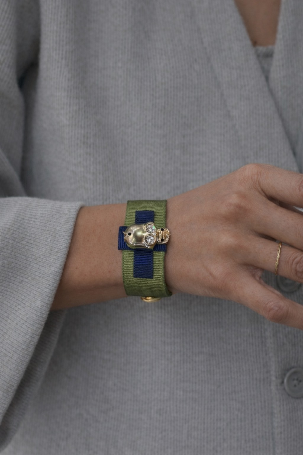 Kristal Göz Detaylı Kurukafa Figürlü Bordo Bileklik