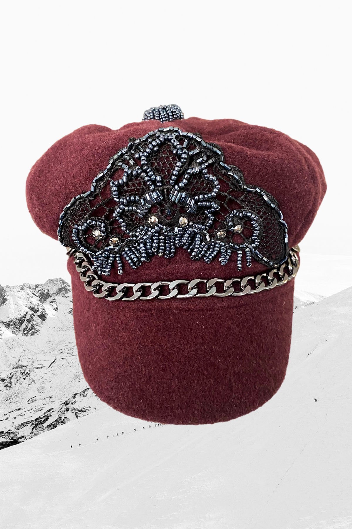 Boncuk İşlemeli Mor Kasket