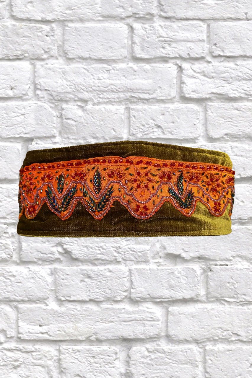 Turuncu Hint İşlemeli Yeşil Kadife Kemer