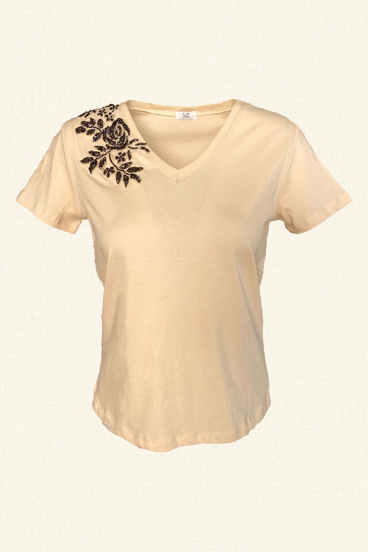 Bakır Çiçek İşlemeli Krem V Yaka Tişört