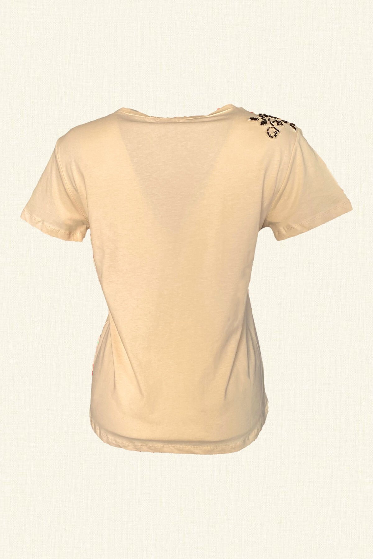 Bakır Çiçek İşlemeli Krem V Yaka Tişört
