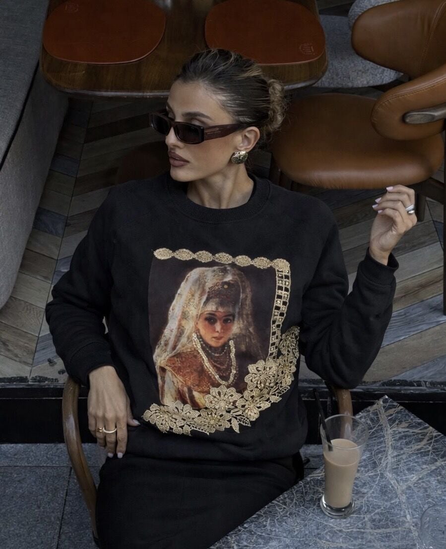 Osmanlı Kadın Motifli Siyah Polar Sweatshirt